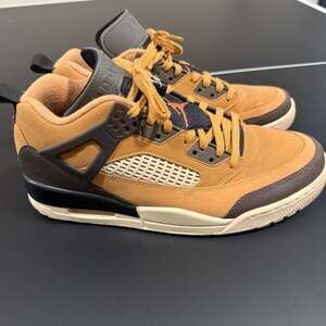 Jordan Spizike Low Chutney Canvas Sneakers